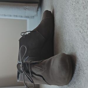Toms Wedge shoes